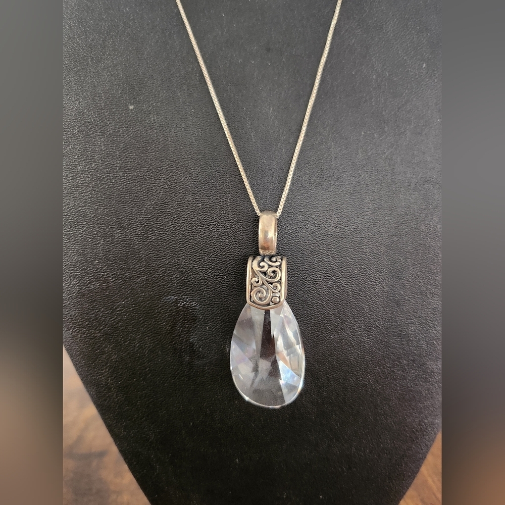 925 sterling silver Necklace with Crystal pendant